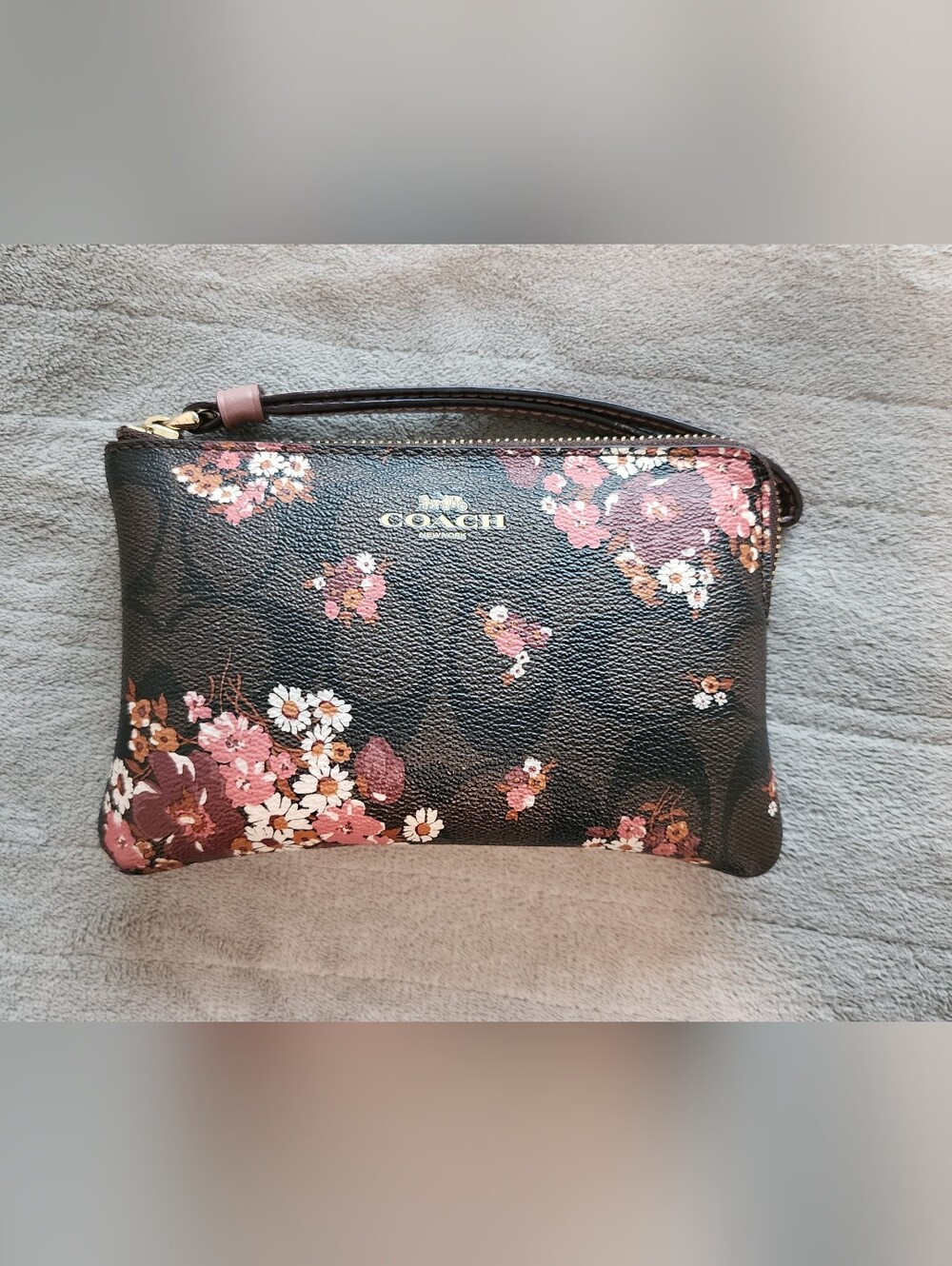 Coach Signature Floral Print Zip Wristlet